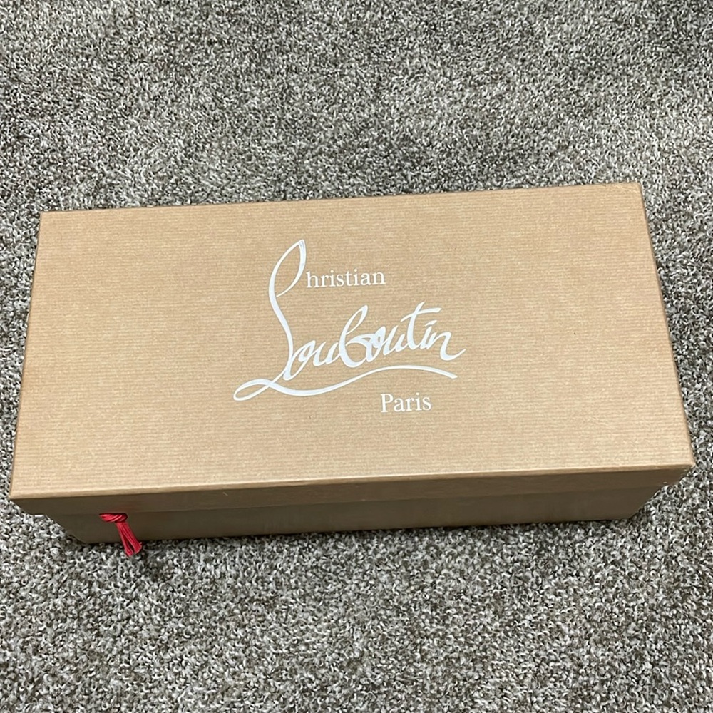 Brand new never worn to big